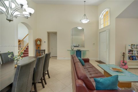 Villa ou maison à vendre à Coral Springs, Floride: 4 chambres, 285.49 m2 № 1215293 - photo 5