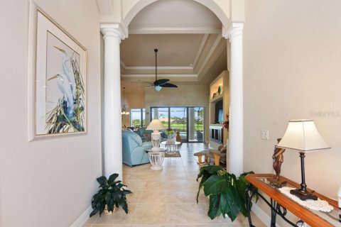 Villa ou maison à vendre à Punta Gorda, Floride: 3 chambres, 214.42 m2 № 1374583 - photo 2