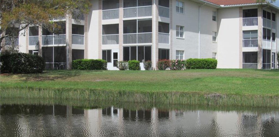 Condo in Bradenton, Florida, 2 bedrooms  № 1374582