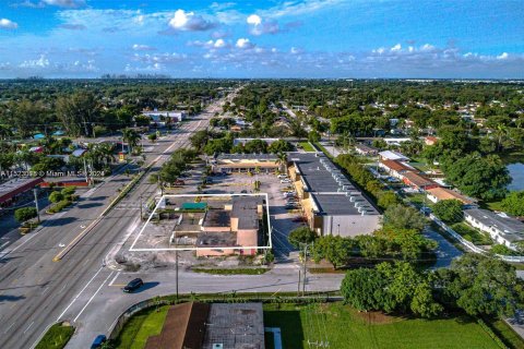 Immobilier commercial à vendre à Miami Gardens, Floride № 975882 - photo 8
