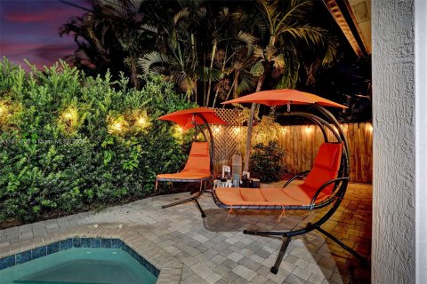 Casa en venta en Fort Lauderdale, Florida, 6 dormitorios, 340.86 m2 № 1238388 - foto 25