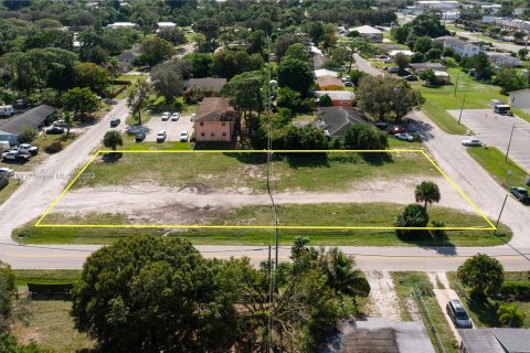 Купить коммерческую недвижимость в Сент-Луси, Флорида № 889668 - фото 3