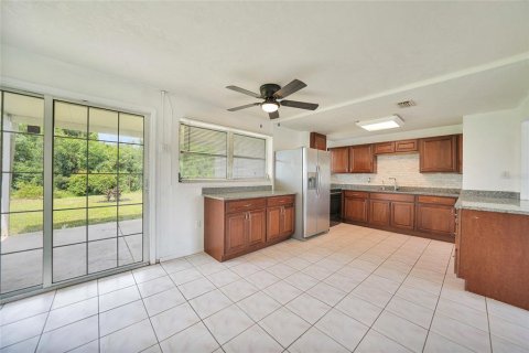 House in Punta Gorda, Florida 3 bedrooms, 102.47 sq.m. № 1337324 - photo 6