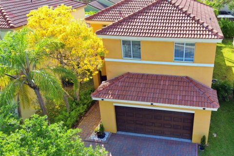 House in Weston, Florida 4 bedrooms, 176.98 sq.m. № 1210111 - photo 2