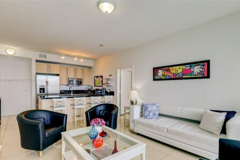 Condo in Miami, Florida, 2 bedrooms  № 1237404 - photo 12