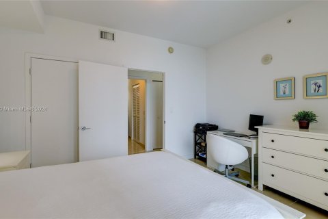 Condo in Miami, Florida, 2 bedrooms  № 1237404 - photo 22