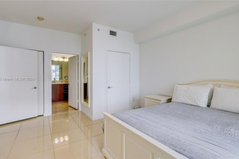 Condo in Miami, Florida, 2 bedrooms  № 1237404 - photo 17