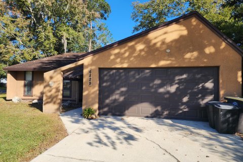 Villa ou maison à louer à Jacksonville, Floride: 2 chambres, 102.94 m2 № 865899 - photo 2