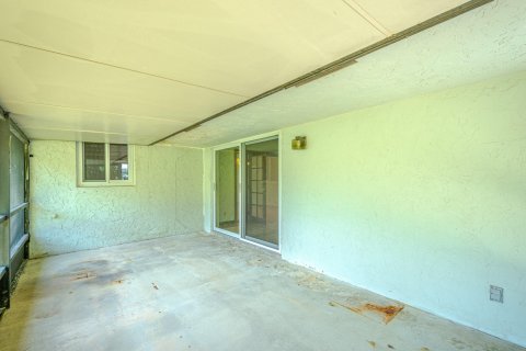 House in Wilton Manors, Florida 4 bedrooms, 208.1 sq.m. № 1080715 - photo 8