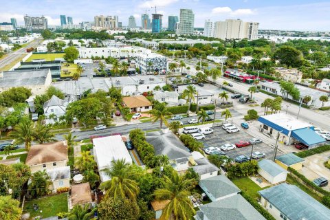 Купить коммерческую недвижимость в Уэст-Палм-Бич, Флорида 146.79м2, № 1080481 - фото 4
