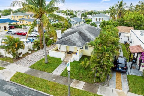 Купить коммерческую недвижимость в Уэст-Палм-Бич, Флорида 146.79м2, № 1080481 - фото 6