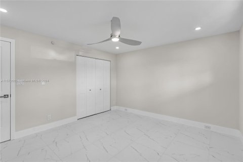 Condo in Coconut Creek, Florida, 2 bedrooms  № 1138501 - photo 10