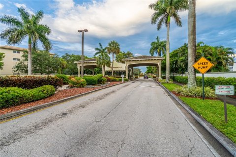 Copropriété à vendre à Coconut Creek, Floride: 2 chambres, 107.4 m2 № 1138501 - photo 18