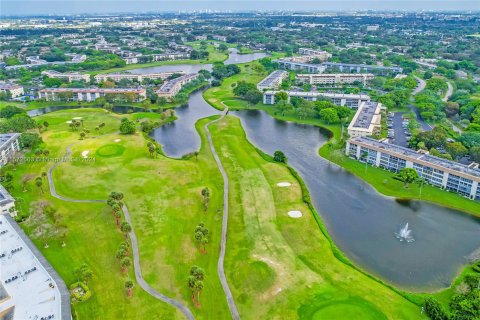 Condo in Coconut Creek, Florida, 2 bedrooms  № 1138501 - photo 22