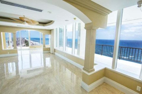 Condominio en venta en Hillsboro Beach, Florida, 4 dormitorios, 740.06 m2 № 703934 - foto 3