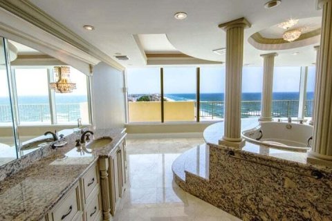Condominio en venta en Hillsboro Beach, Florida, 4 dormitorios, 740.06 m2 № 703934 - foto 5