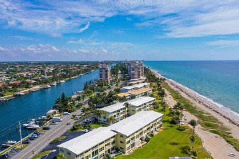 Condominio en venta en Hillsboro Beach, Florida, 4 dormitorios, 741.92 m2 № 703935 - foto 1