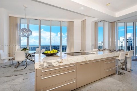 Copropriété à vendre à Aventura, Floride: 4 chambres, 460.33 m2 № 1081148 - photo 10