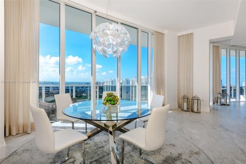 Condominio en venta en Aventura, Florida, 4 dormitorios, 460.33 m2 № 1081148 - foto 11