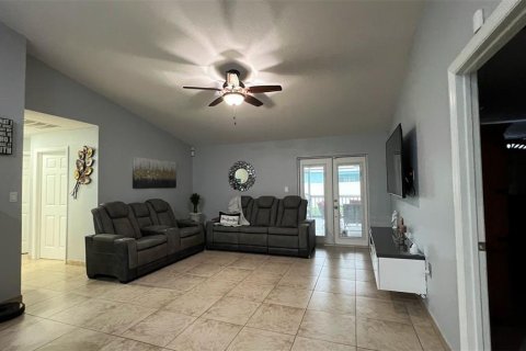 House in Kissimmee, Florida 3 bedrooms, 145.21 sq.m. № 1249605 - photo 10