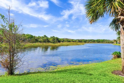 Villa ou maison à vendre à Jupiter, Floride: 3 chambres, 231.88 m2 № 989228 - photo 2