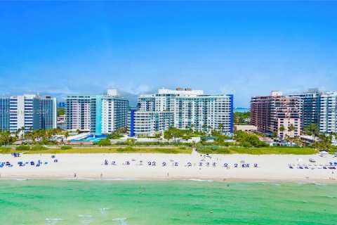 Condo in Miami Beach, Florida, 2 bedrooms  № 1281761 - photo 2