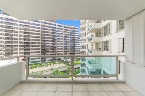 Copropriété à vendre à Miami Beach, Floride: 2 chambres, 96.62 m2 № 1281761 - photo 29