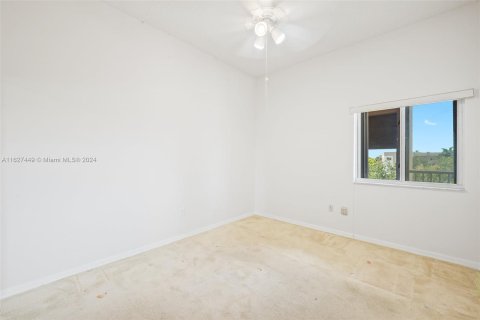 Condo in Tamarac, Florida, 2 bedrooms  № 1281813 - photo 23