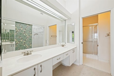 Condo in Tamarac, Florida, 2 bedrooms  № 1281813 - photo 20