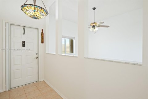 Condo in Tamarac, Florida, 2 bedrooms  № 1281813 - photo 4