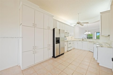 Condo in Tamarac, Florida, 2 bedrooms  № 1281813 - photo 15