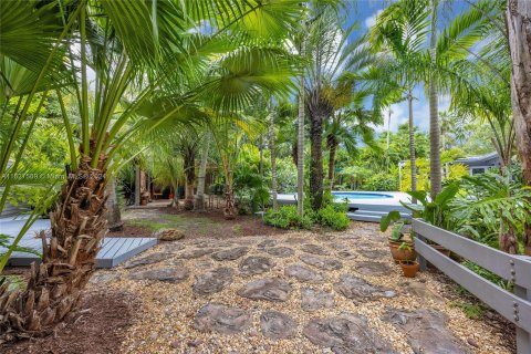 Villa ou maison à vendre à Palmetto Bay, Floride: 4 chambres, 306.48 m2 № 1281811 - photo 30