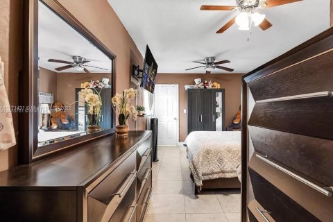 Casa en venta en Miramar, Florida, 4 dormitorios, 153.2 m2 № 1171850 - foto 13