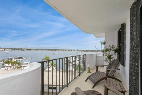 Condo in North Palm Beach, Florida, 2 bedrooms  № 1222475 - photo 7