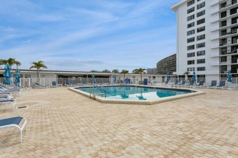 Condo in North Palm Beach, Florida, 2 bedrooms  № 1222475 - photo 4