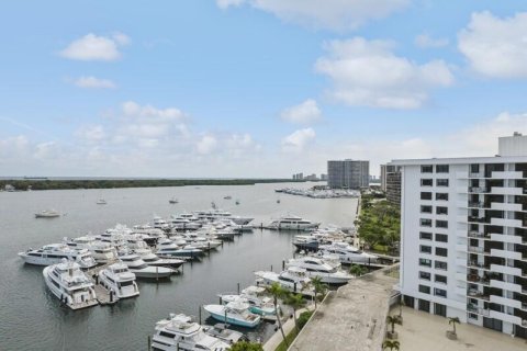 Condominio en venta en North Palm Beach, Florida, 2 dormitorios, 95.5 m2 № 1222475 - foto 13