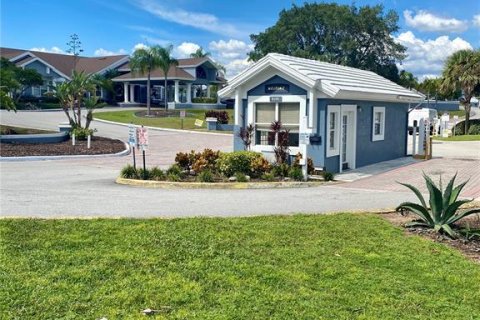 Townhouse in Davenport, Florida 4 bedrooms, 154.59 sq.m. № 1266789 - photo 17