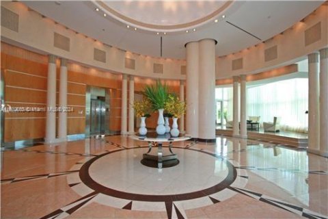 Condo in Miami, Florida, 2 bedrooms  № 1292697 - photo 18