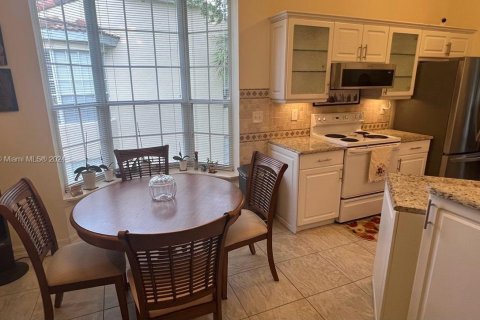 Adosado en venta en Naples, Florida, 3 dormitorios № 1292454 - foto 7