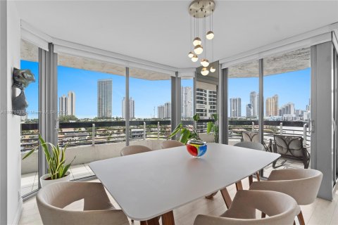 Condo in Aventura, Florida, 3 bedrooms  № 1402834 - photo 21