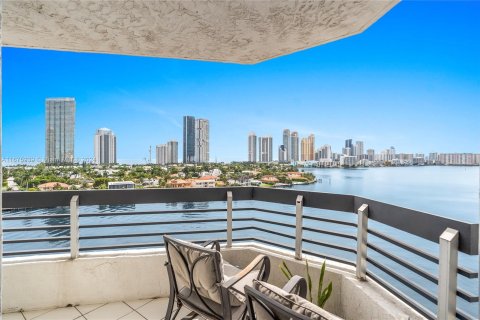 Condominio en venta en Aventura, Florida, 3 dormitorios, 157.38 m2 № 1402834 - foto 8