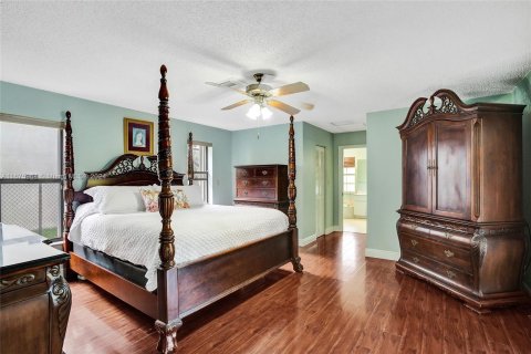 Villa ou maison à vendre à Coral Springs, Floride: 4 chambres, 236.53 m2 № 1402835 - photo 21