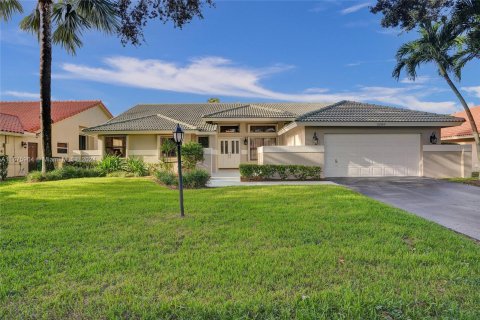 Villa ou maison à vendre à Coral Springs, Floride: 4 chambres, 236.53 m2 № 1402835 - photo 1