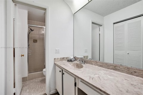 Copropriété à vendre à Deerfield Beach, Floride: 2 chambres, 106.84 m2 № 1384568 - photo 13