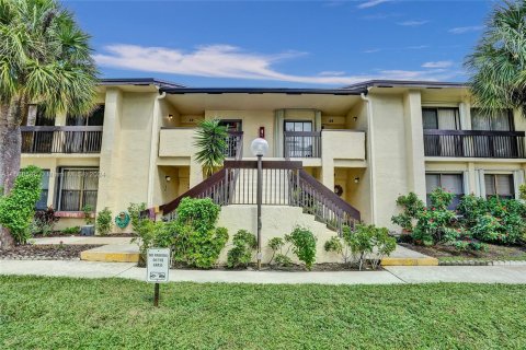 Copropriété à vendre à Deerfield Beach, Floride: 2 chambres, 106.84 m2 № 1384568 - photo 1