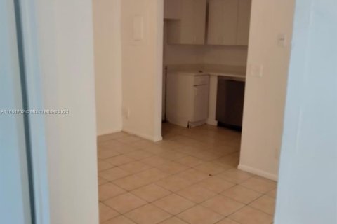 Condominio en alquiler en Coral Springs, Florida, 2 dormitorios, 69.86 m2 № 1348468 - foto 9