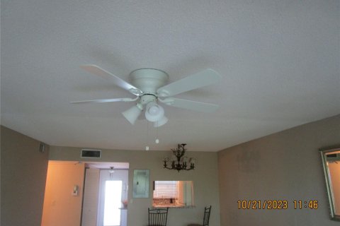 Copropriété à vendre à Sunrise, Floride: 2 chambres, 78.97 m2 № 786047 - photo 3