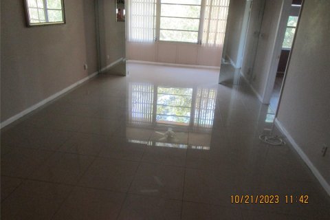 Copropriété à vendre à Sunrise, Floride: 2 chambres, 78.97 m2 № 786047 - photo 19