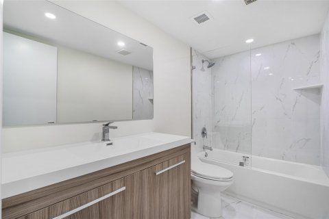 Copropriété à vendre à Fort Lauderdale, Floride: 2 chambres, 116.13 m2 № 1146320 - photo 21