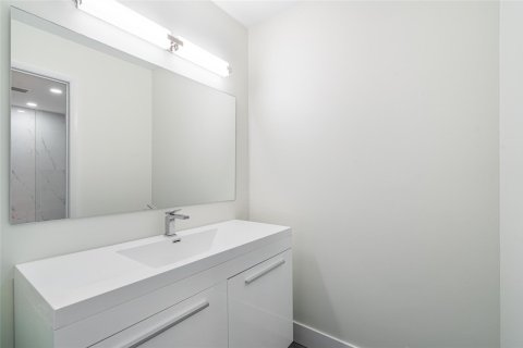 Condo in Fort Lauderdale, Florida, 2 bedrooms  № 1146320 - photo 25